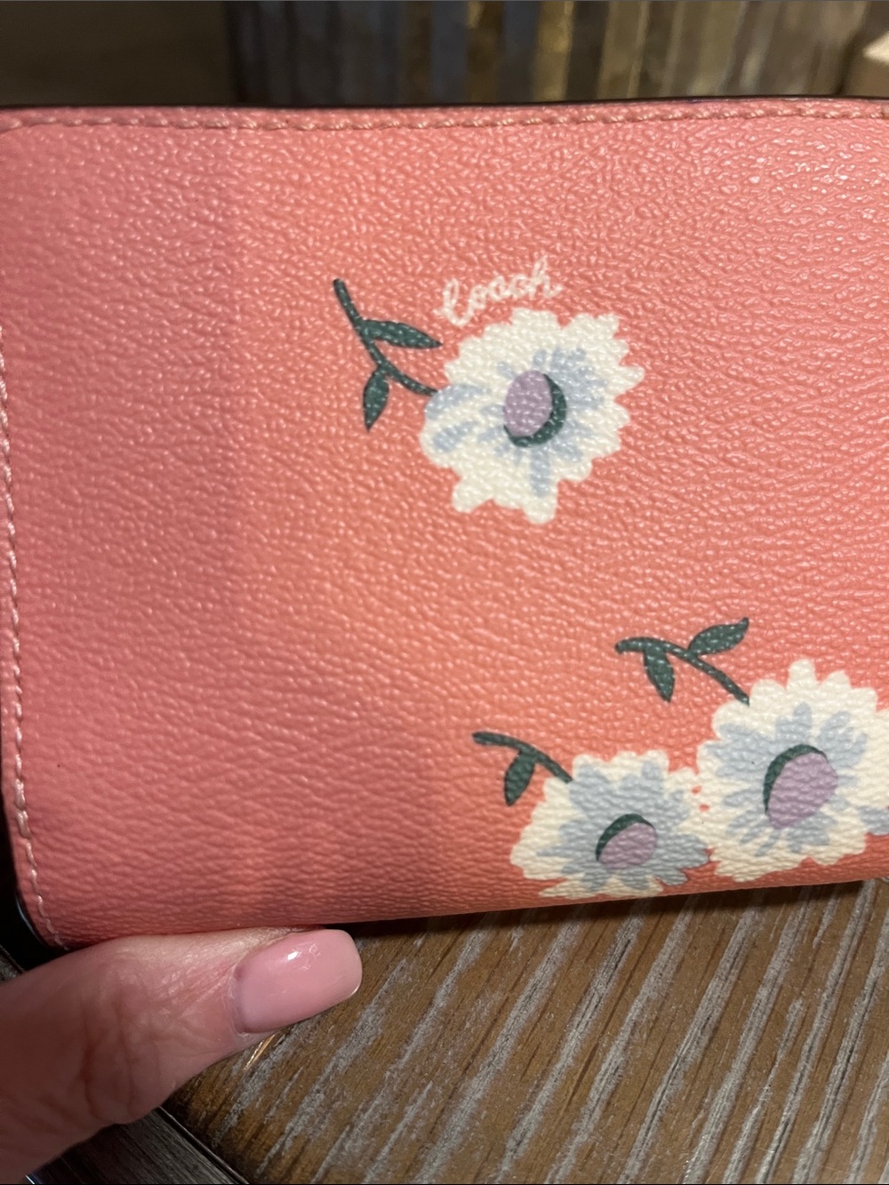 New without tags. Comes with box. Coach Pink Floral Compact Wall - Picture 2 of 10